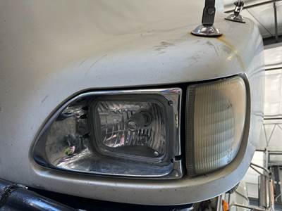 International 9400 Headlight Assembly