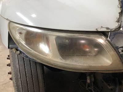 International DuraStar 4300 Headlight Assembly for a International Durastar (4300)