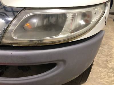 International DuraStar 4300 Headlight Assembly for a International Durastar (4300)