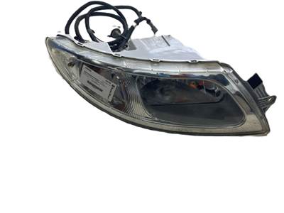 International DuraStar 4400 Headlight Assembly for a International Durastar (4400)