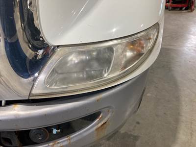 International TranStar 8600 Headlight Assembly for a International Transtar (8600)