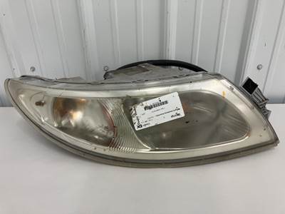 International TranStar 8600 Headlight Assembly for a International Transtar (8600)