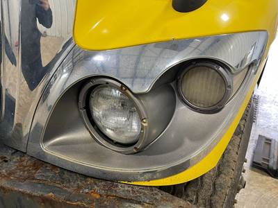 International WorkStar Headlight Assembly