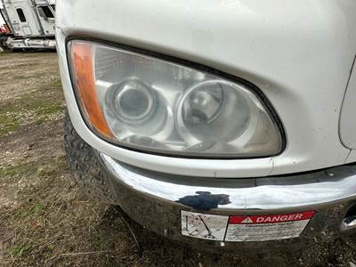 Kenworth T370 Headlight Assembly