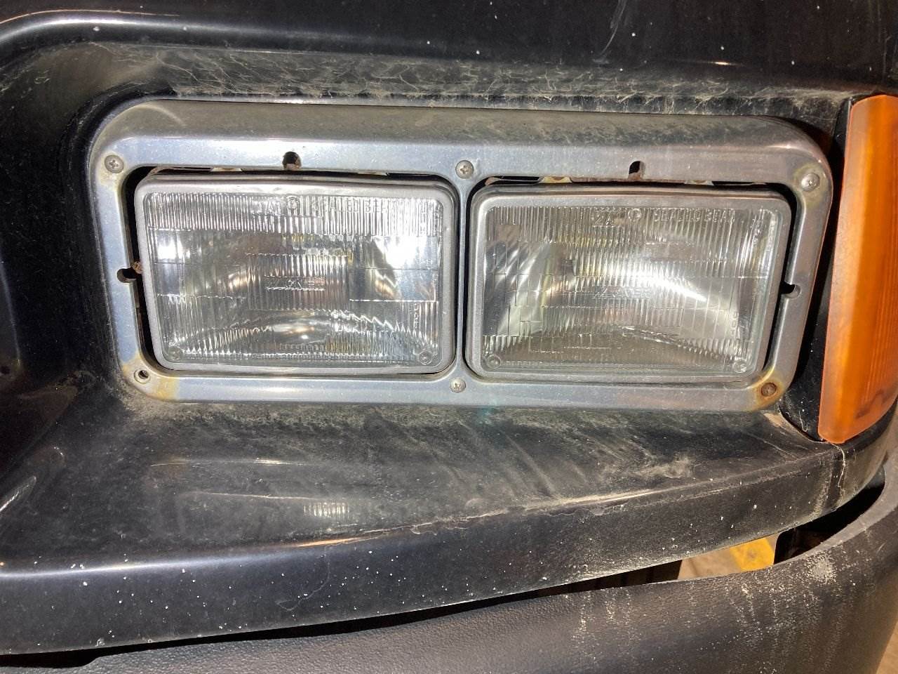 2000 Kenworth T600 Headlight Assembly For Sale Sioux Falls, SD