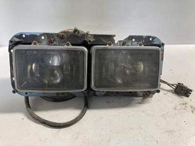 Kenworth T600 Headlight Assembly