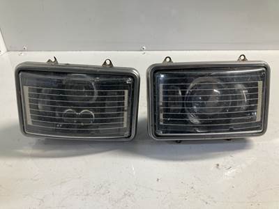 Kenworth T600 Headlight Assembly