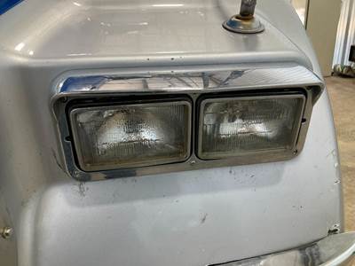 Kenworth W900L Headlight Assembly