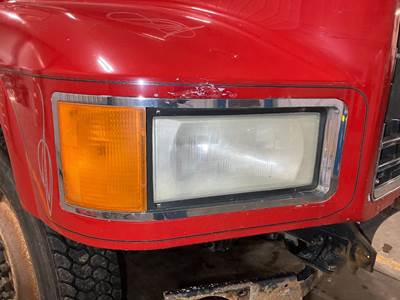 Mack CH Headlight Assembly