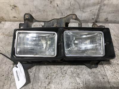 Mitsubishi FH Headlight Assembly
