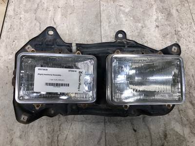 Mitsubishi Fuso Headlight Assembly