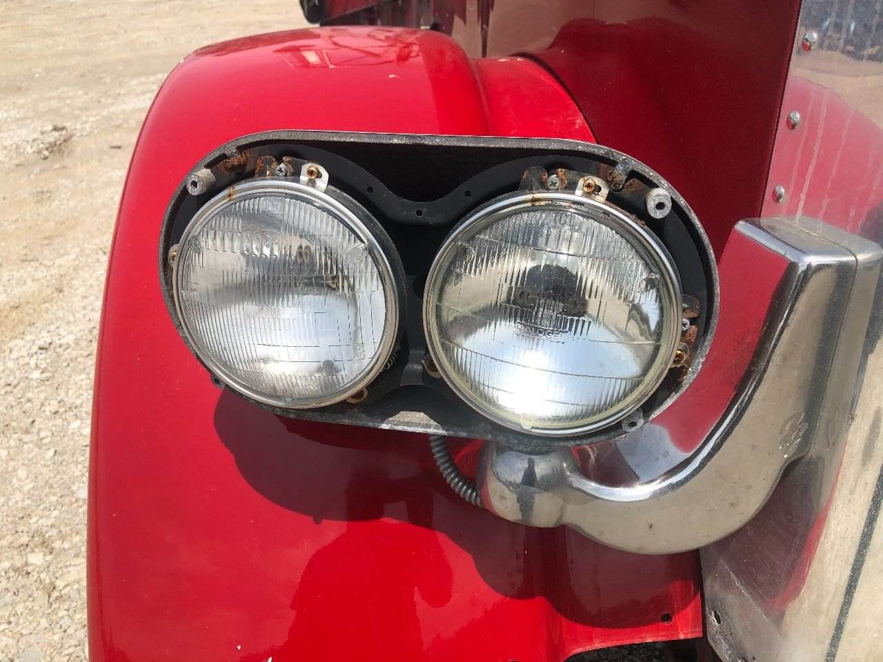 2009 Peterbilt 389 Headlight Assembly For Sale Des Moines, IA