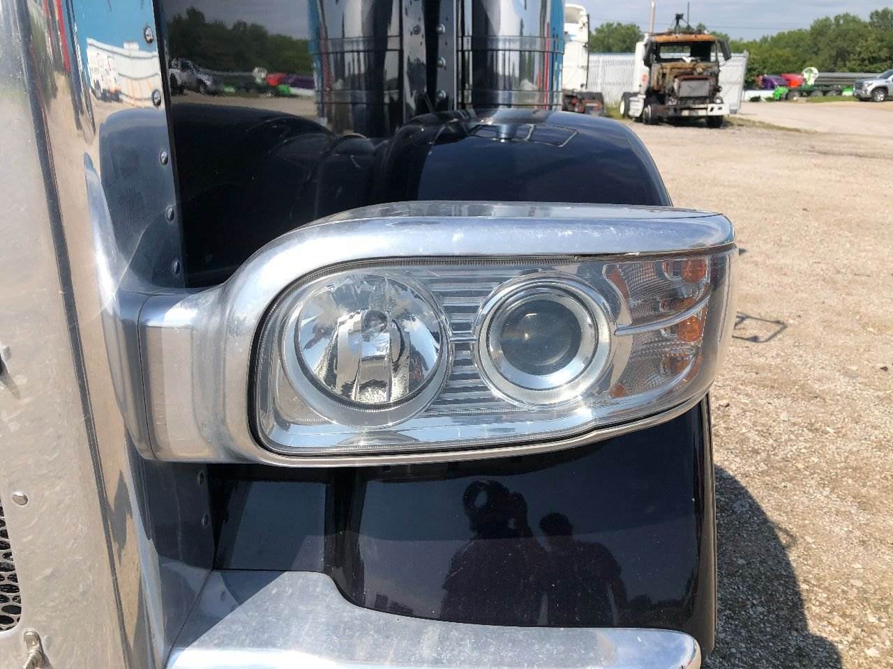 2021 Peterbilt 389 Headlight Assembly For Sale Des Moines, IA