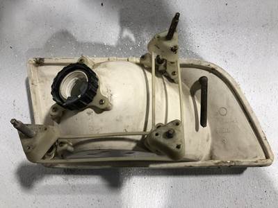 Volvo VNL Headlight Assembly