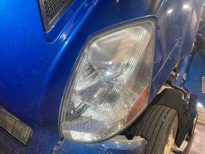 Volvo VNL Headlight Assembly