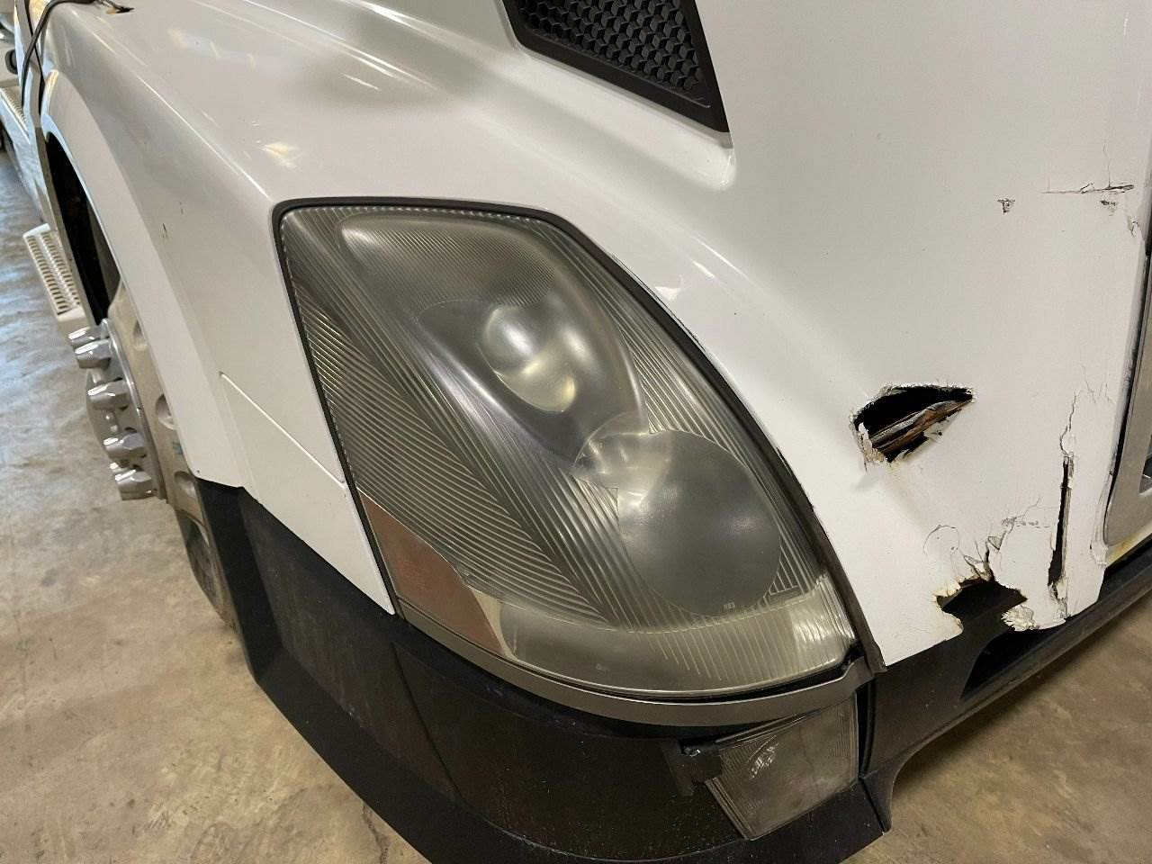 2007 Volvo VNL Headlight Assembly For Sale Winimac, IN 25529953