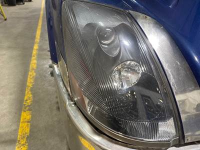 Volvo VNL Headlight Assembly