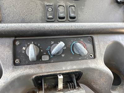 Freightliner 108SD Heater / AC Temp Control