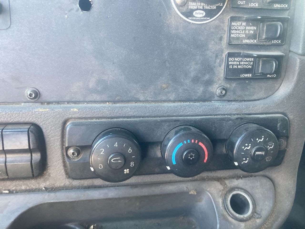 2010 Freightliner Cascadia Heater / AC Temp Control For Sale Kansas