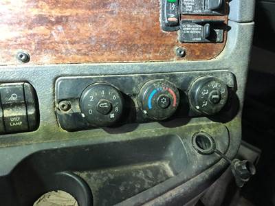 Freightliner Cascadia Heater / AC Temp Control