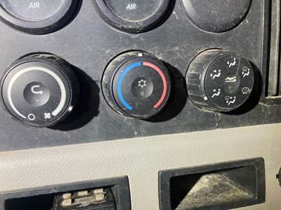 Freightliner Cascadia Heater / AC Temp Control