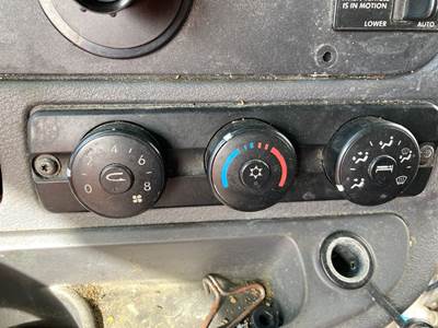 Freightliner Cascadia Heater / AC Temp Control