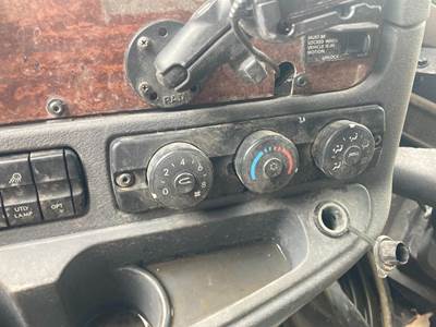 Freightliner Cascadia Heater / AC Temp Control