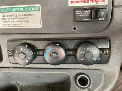 Freightliner Cascadia Heater / AC Temp Control