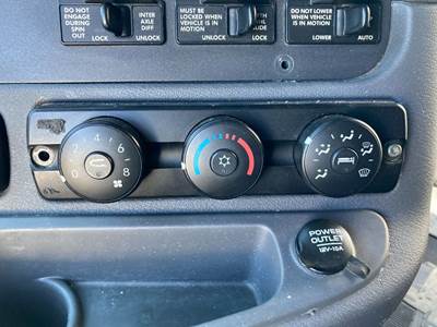 Freightliner Cascadia Heater / AC Temp Control