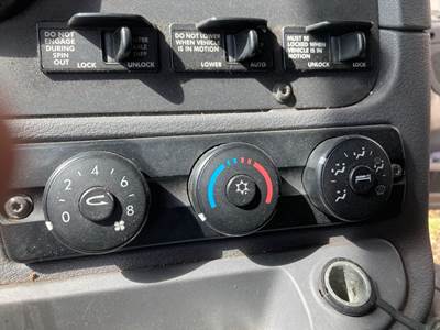 Freightliner Cascadia Heater / AC Temp Control