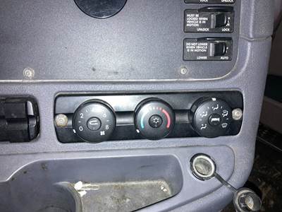 Freightliner Cascadia Heater / AC Temp Control