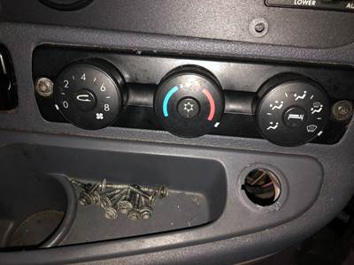 Freightliner Cascadia Heater / AC Temp Control
