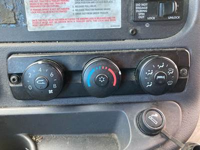 Freightliner Cascadia Heater / AC Temp Control