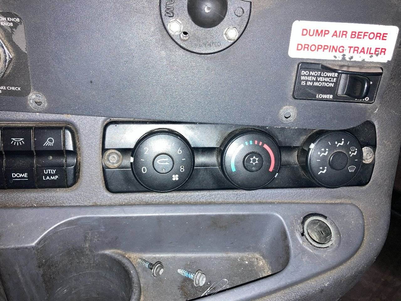 2013 Freightliner Cascadia Heater / AC Temp Control For Sale Winimac