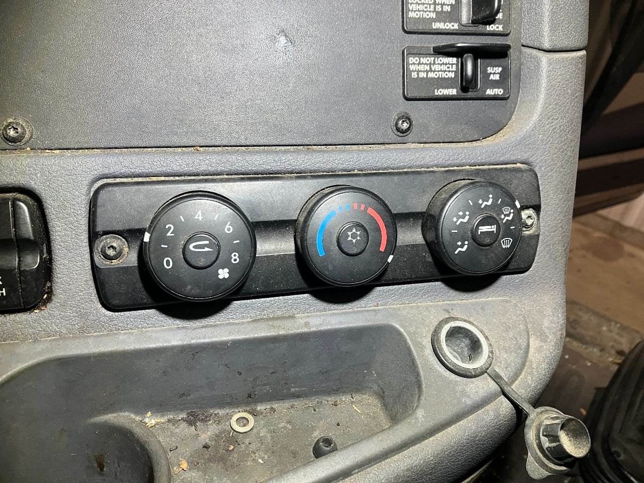 2009 Freightliner Cascadia Heater / AC Temp Control For Sale Sioux