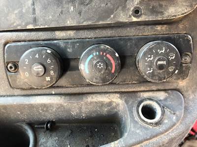 Freightliner Cascadia Heater / AC Temp Control