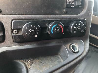 Freightliner Cascadia Heater / AC Temp Control