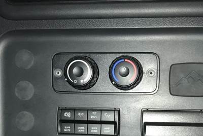 Freightliner Cascadia Sleeper Controls