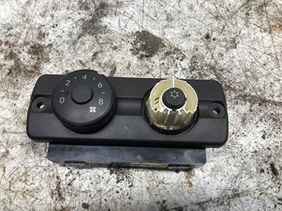 Freightliner Cascadia Heater / AC Temp Control