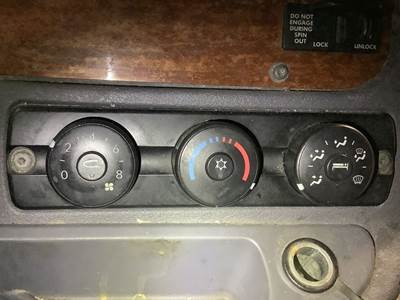 Freightliner Cascadia Heater / AC Temp Control