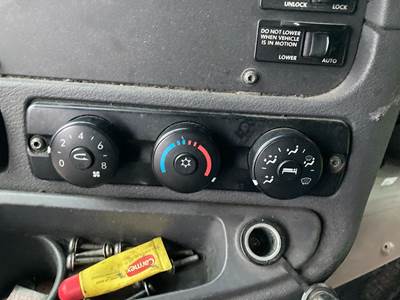 Freightliner Cascadia Heater / AC Temp Control