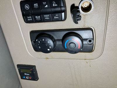 Freightliner Cascadia Heater / AC Temp Control