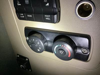 Freightliner Cascadia Heater / AC Temp Control