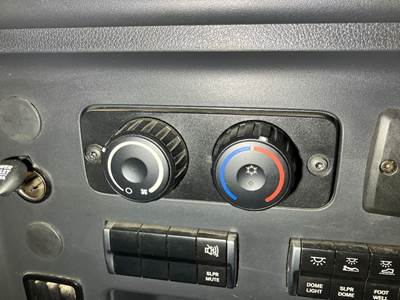 Freightliner Cascadia Heater / AC Temp Control