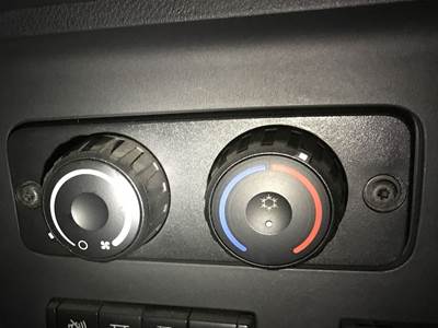 Freightliner Cascadia Heater / AC Temp Control