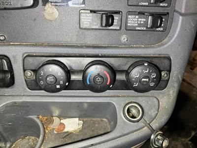 Freightliner Cascadia Heater / AC Temp Control