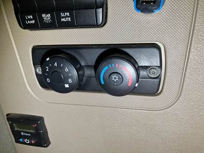 Freightliner Cascadia Heater / AC Temp Control