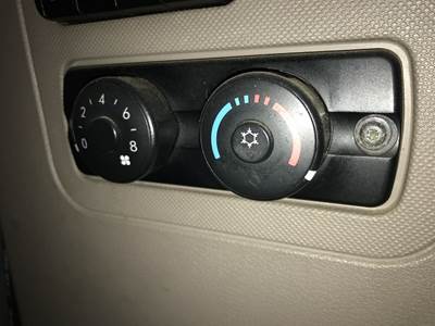 Freightliner Cascadia Heater / AC Temp Control