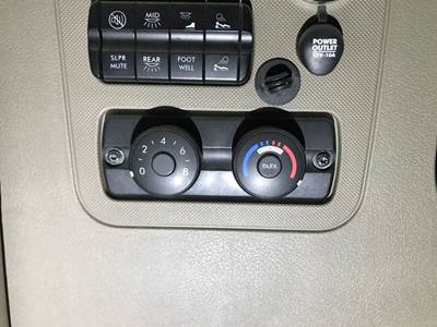 Freightliner Cascadia Heater / AC Temp Control