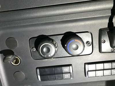 Freightliner Cascadia Heater / AC Temp Control